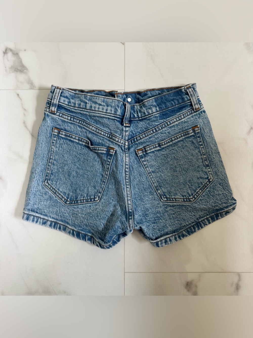 Abercrombie & Fitch Mom Shorts - Picture 2 of 3